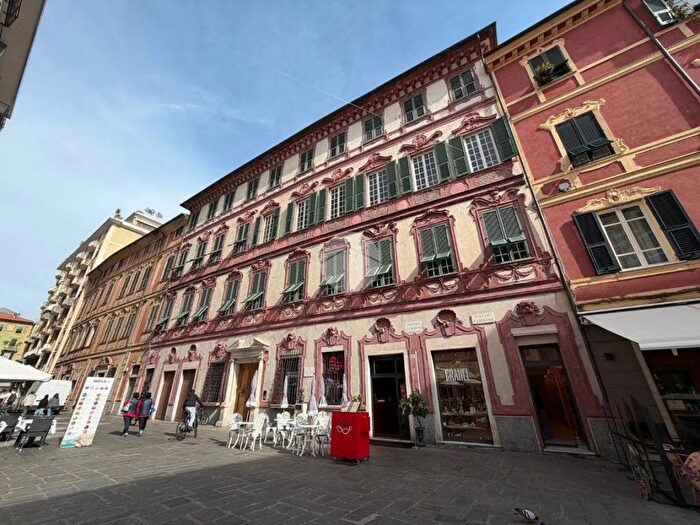 Appartamento quadrilocale in affitto in PIAZZA SANTAGOSTINO, Centro Storico, La Spezia