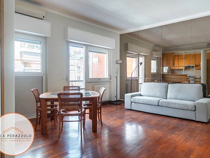 Appartamento trilocale in affitto in Via Alfredo Casella, Africano Villa Chigi, Roma
