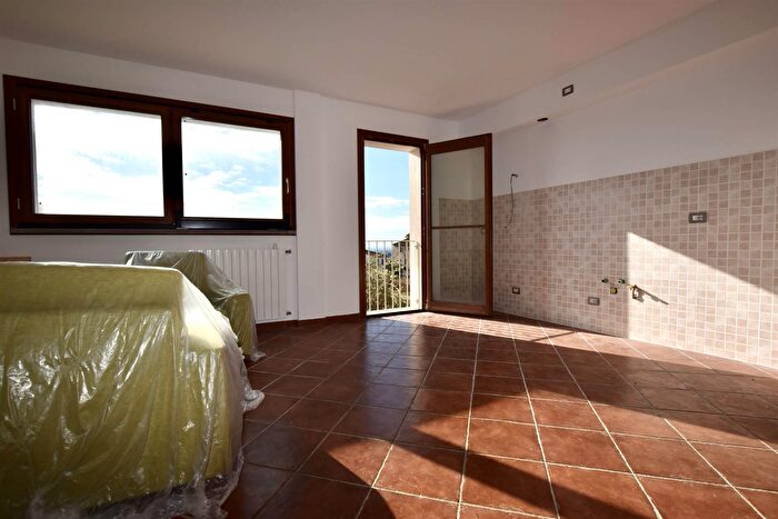 Appartamento quadrilocale in vendita in Suvereto Livorno, Suvereto