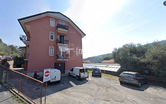 Appartamento trilocale in vendita in Via Morosso, Quiliano