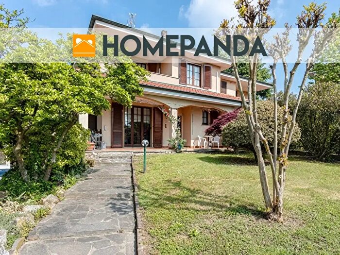 Casa con 6 locali in vendita in Via Don G Bosco, Liscate