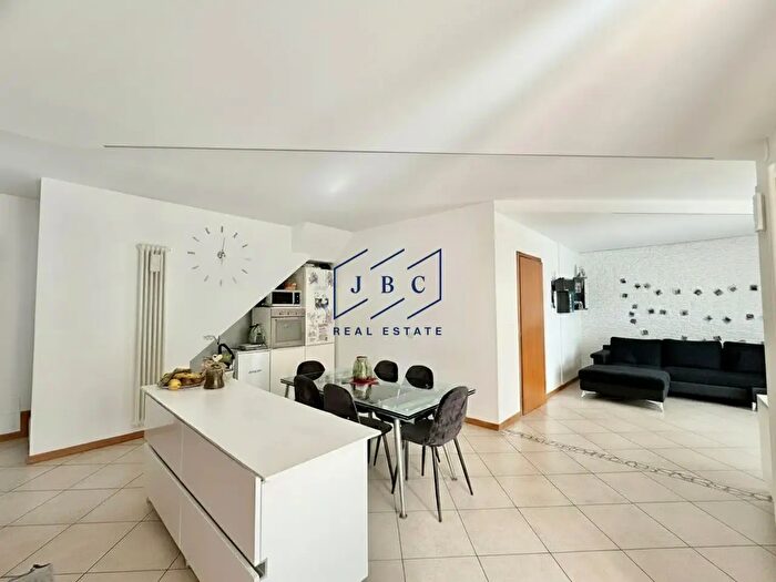 Appartamento quadrilocale in vendita in Via Olanda N, Jesolo