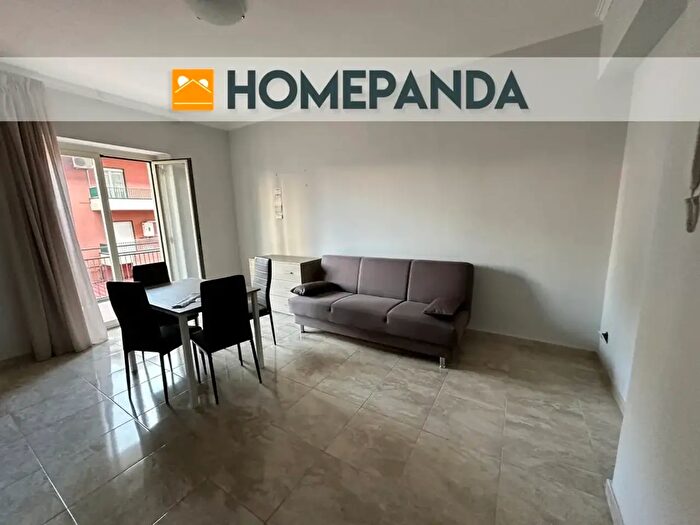 Appartamento con 6 locali in affitto in Via Cagni, Catania