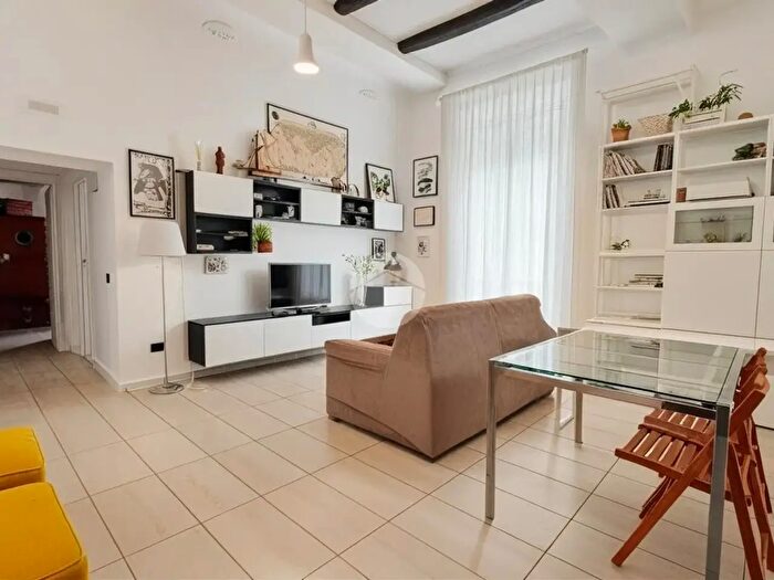 Appartamento trilocale in vendita in Vico VIII Duchesca, Napoli