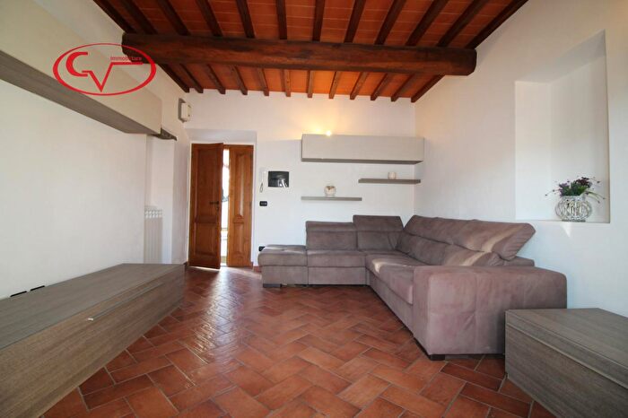 Casa con 5 locali in vendita in Via Niccolò Paganini, Bucine