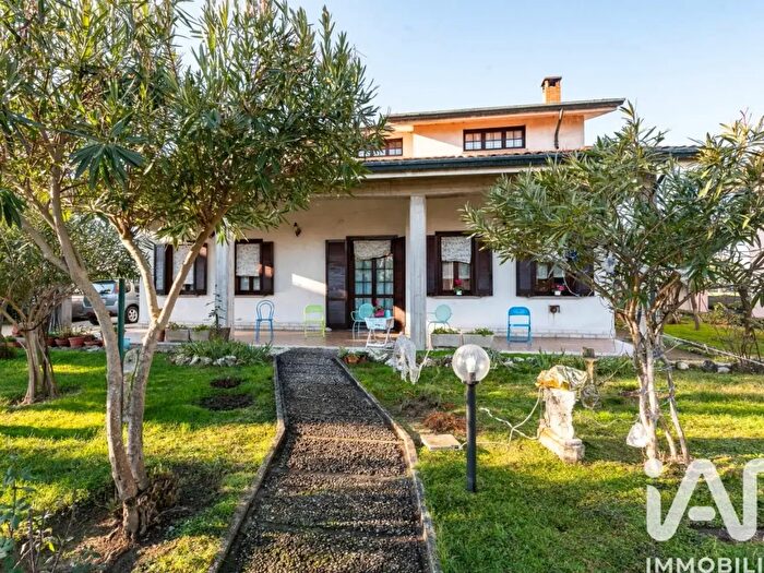 Casa con 9 locali in vendita in Via Vaschi, Borgo Virgilio