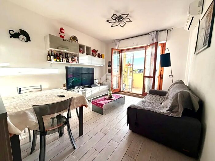 Appartamento bilocale in vendita in Via Ottaviano Ubaldini, Roma