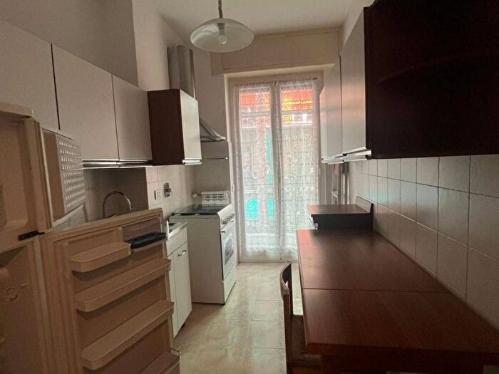 Appartamento trilocale in affitto in Via Pietro Agosti, Borgo, Sanremo