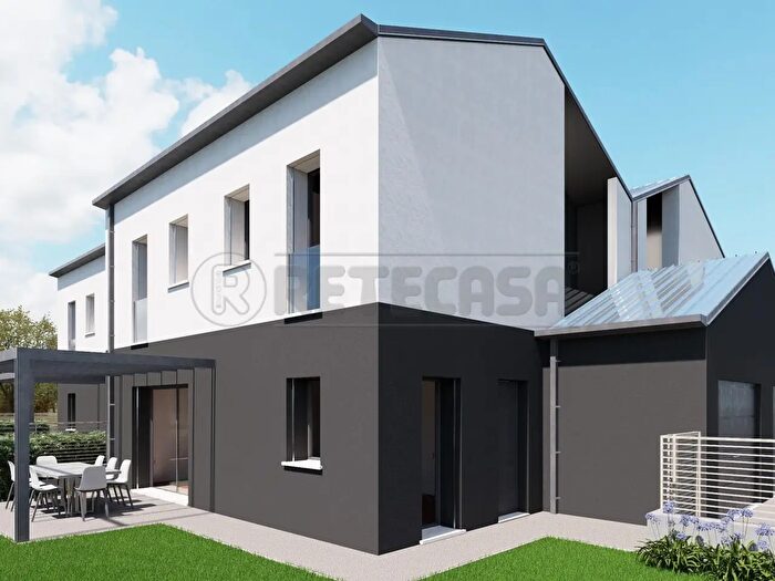 Case in Vendita e in Affitto - 3