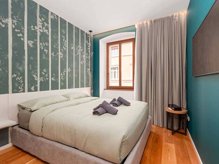 Appartamento trilocale in affitto in Via Valdirivo, Borgo Teresiano, Trieste