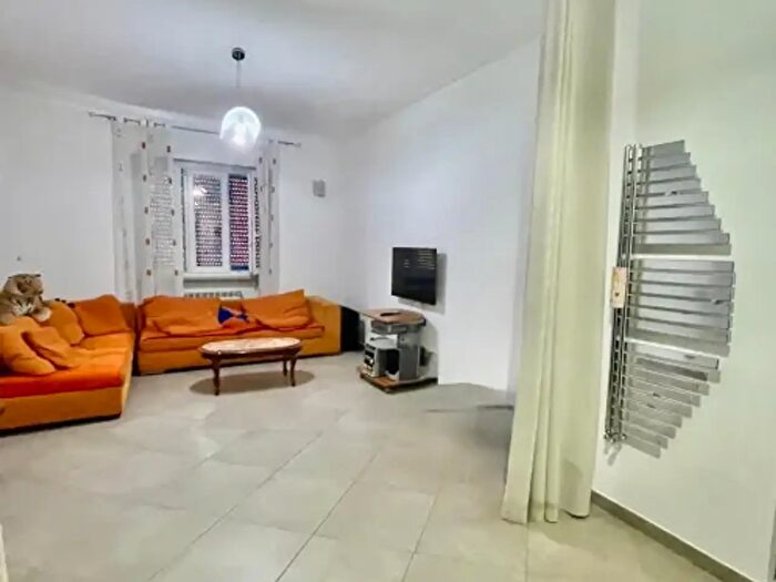 Appartamento trilocale in vendita in Via Aosta, Torino