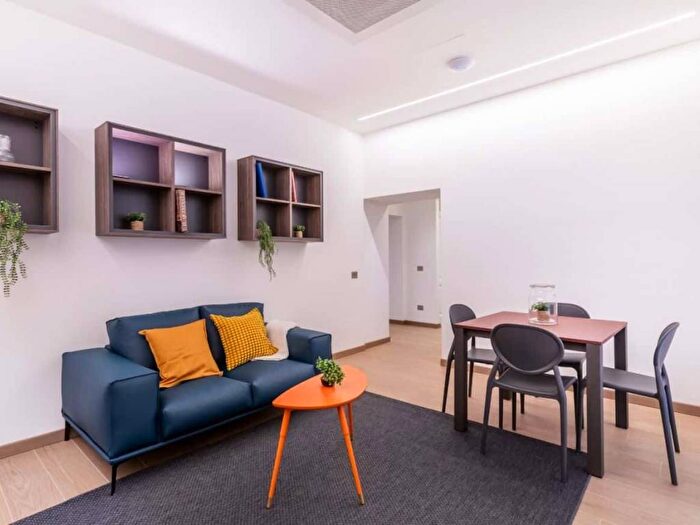 Appartamento bilocale in affitto in Via Cavour, Colle Oppio, Roma