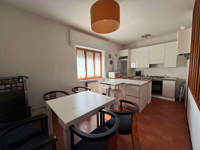 Appartamento con 6 locali in vendita in Via Giacomo Matteotti, Gualdo Tadino