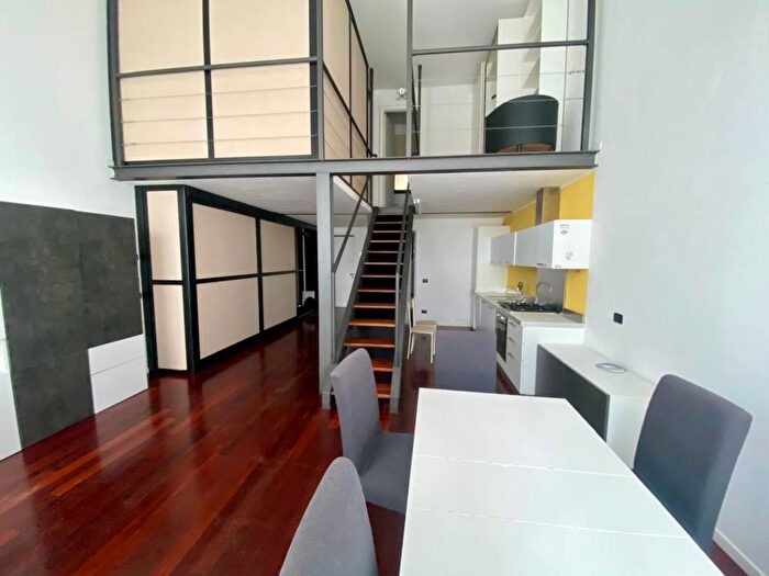 Appartamento bilocale in affitto in Via Monviso, Paolo Sarpi, Milano