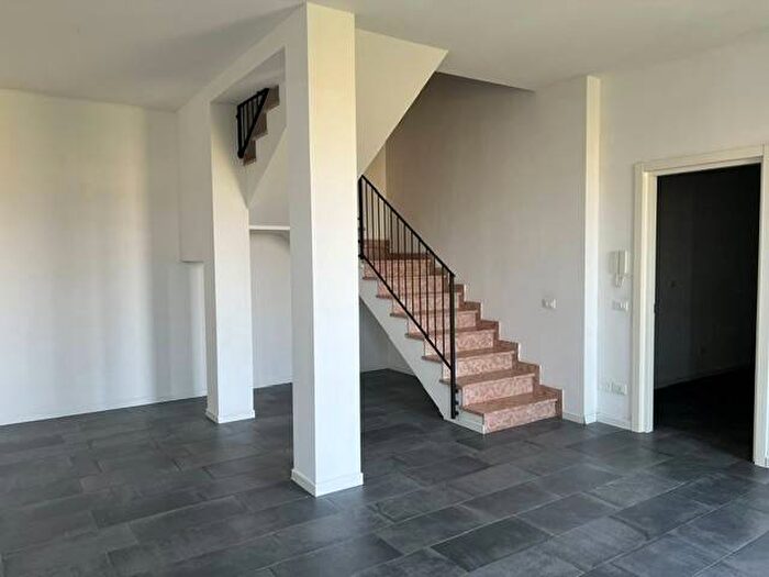 Appartamento con 5 locali in affitto in Via Cavriana, SantAgata Bolognese