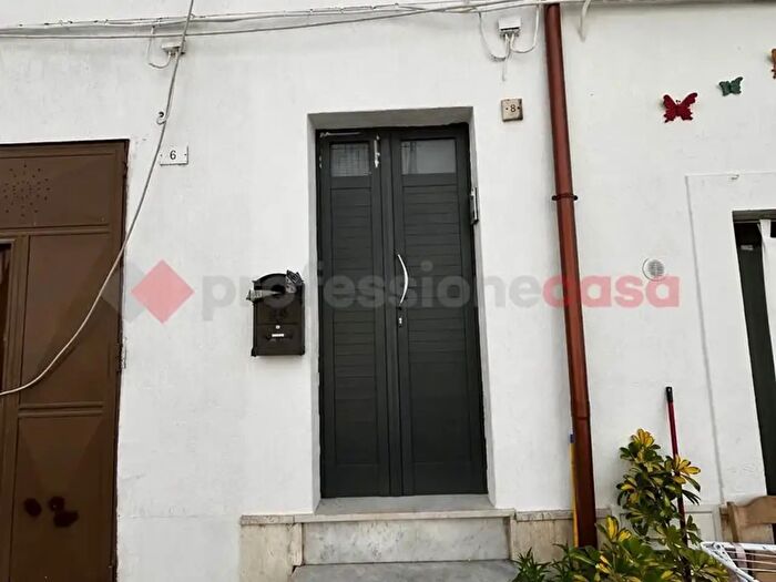 Casa in vendita in Via Francesco Crispi, Ceglie Messapica