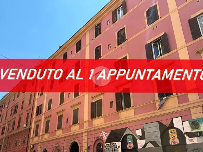Appartamento bilocale in vendita in Via dei Volsci, Roma