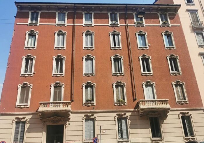 Appartamento trilocale in affitto in Via Mosè Bianchi, Amendola Buonarroti, Milano