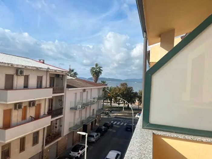 Appartamento trilocale in affitto in Via Giuseppe Garibaldi, Alghero