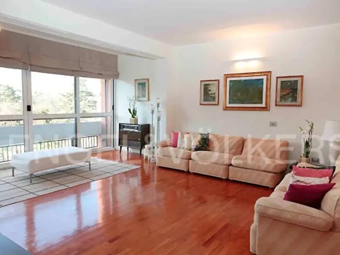 Appartamento con 6 locali in vendita in Residenza Acacie, Basiglio