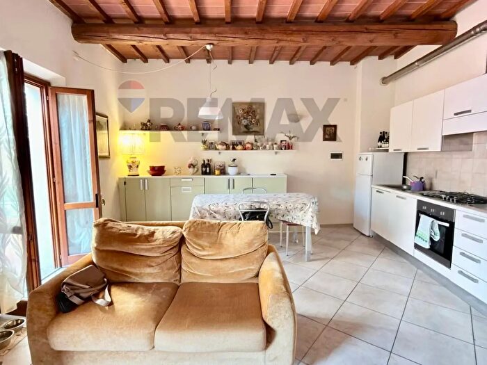 Appartamento quadrilocale in vendita in Via del Giglio, Empoli