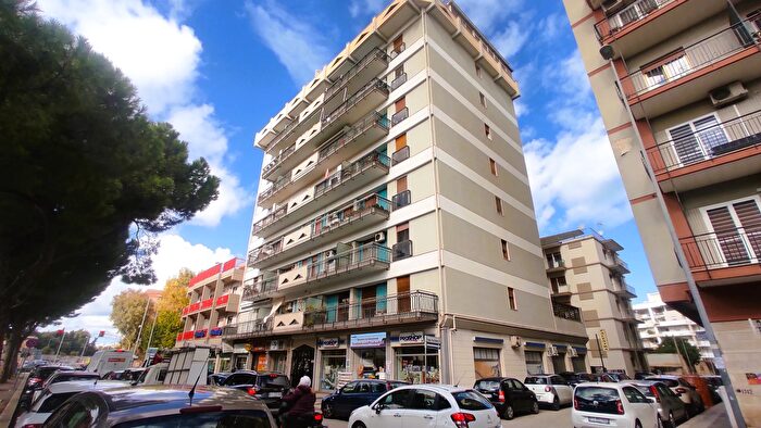 Appartamento quadrilocale in vendita in Viale Papa Giovanni XXIII, Bari