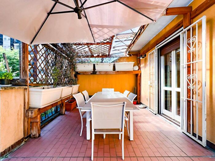 Casa trilocale in affitto in Via Cerano, Solari, Milano