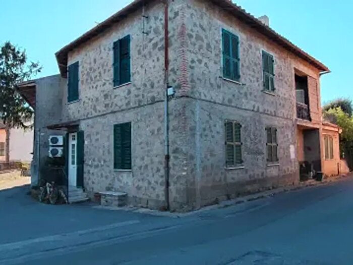 Appartamento con 5 locali in vendita in Via Strada Croce, Manziana