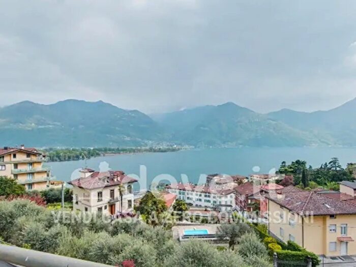 Appartamento quadrilocale in vendita in Via Carlo Ottoboni, Lovere