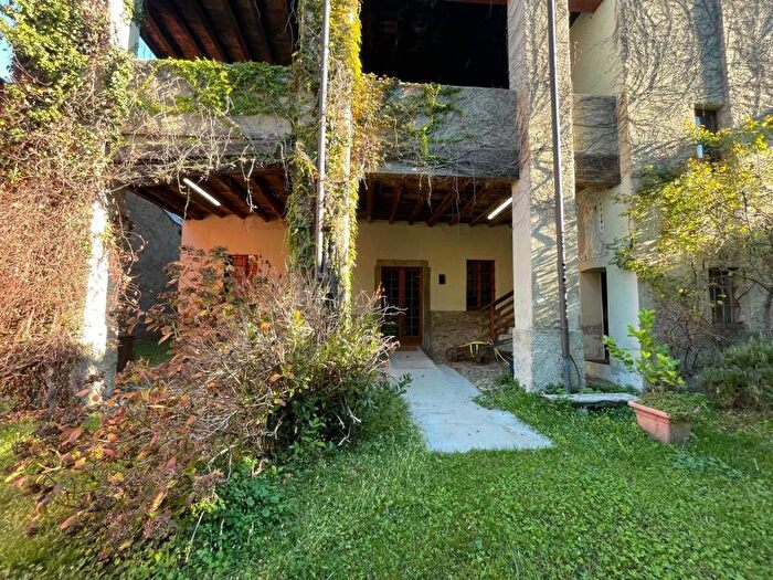 Appartamento con 5 locali in affitto in Località Mozzana, Galbiate