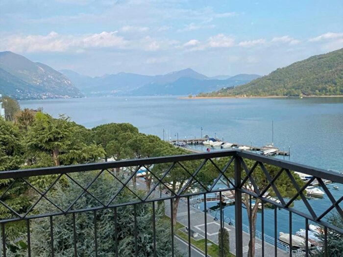 Appartamento quadrilocale in affitto in Via Giuseppe Garibaldi, Sarnico