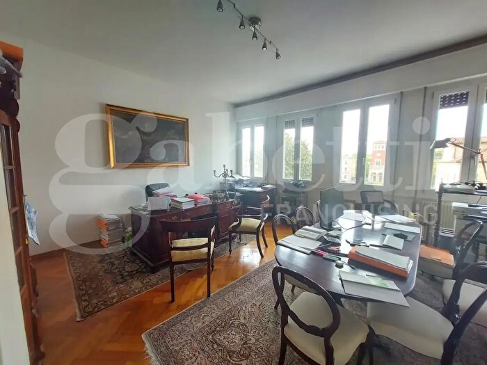 Appartamento con 5 locali in affitto in Piazza Vittoria, Treviso