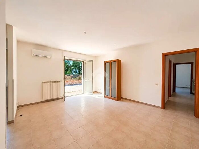 Appartamento trilocale in vendita in Via dei Battellieri, Orte