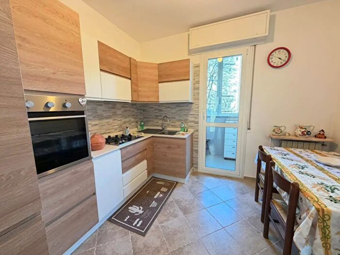 Appartamento trilocale in vendita in Via Appennini, Milano