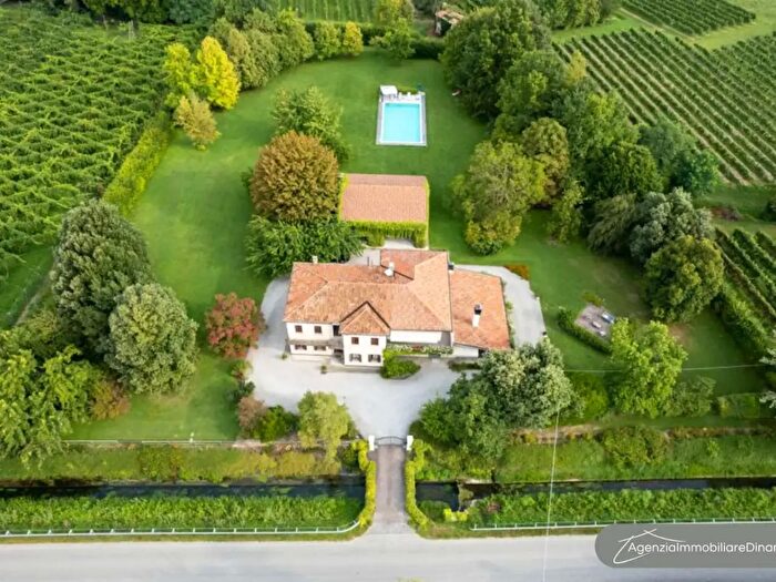 Casa con 8 locali in vendita in Ormelle