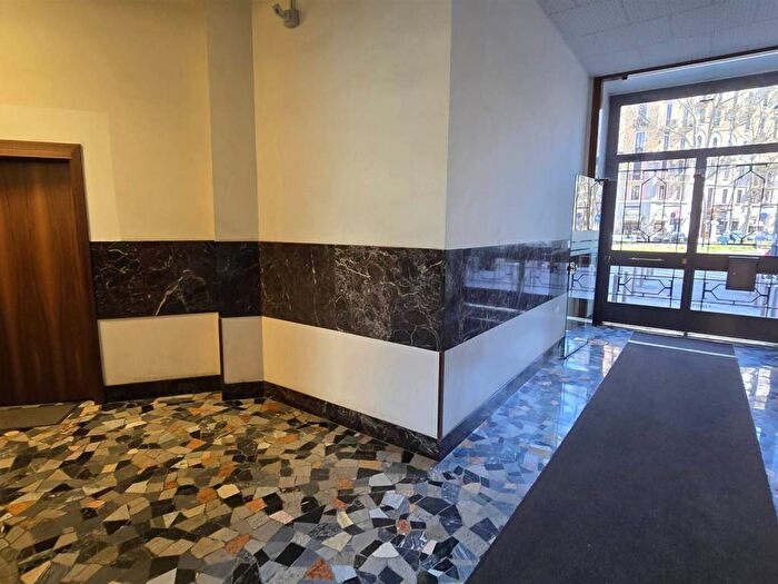 Appartamento trilocale in affitto in Corso Lodi, Corvetto, Milano