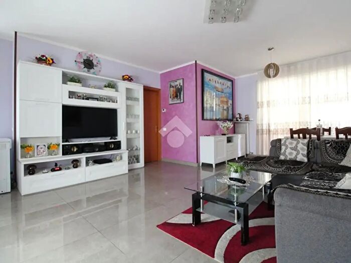 Appartamento quadrilocale in vendita in Via IV Martiri, Arzignano