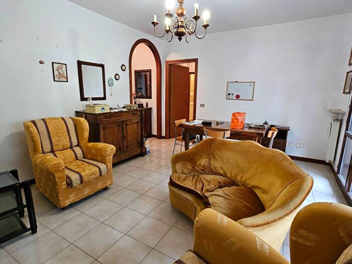 Appartamento trilocale in affitto in Farnesiana, Piacenza