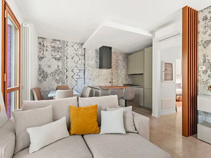 Appartamento quadrilocale in vendita in Via Santa Caterina, Asolo