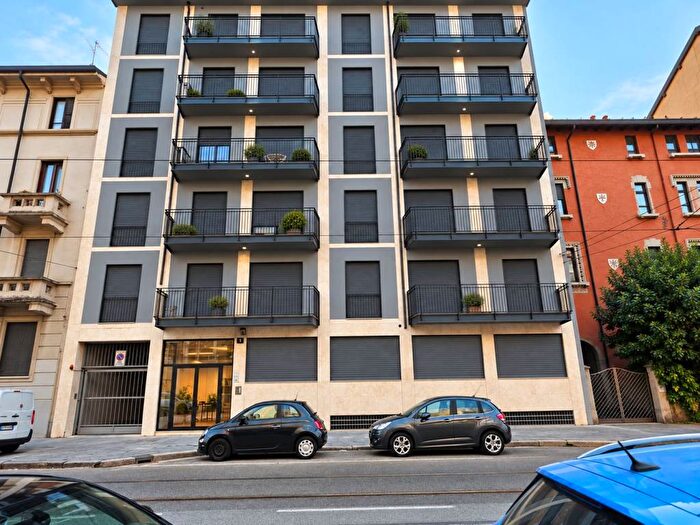 Appartamento quadrilocale in vendita in Via Lorenzo Bartolini, Ghisolfa Mac Mahon, Milano