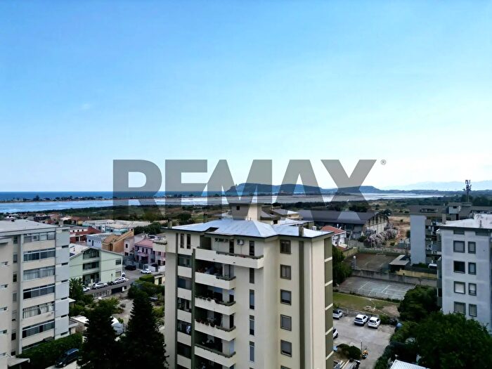Appartamento quadrilocale in vendita in Via Sebastian Bach, Quartu Sant'Elena