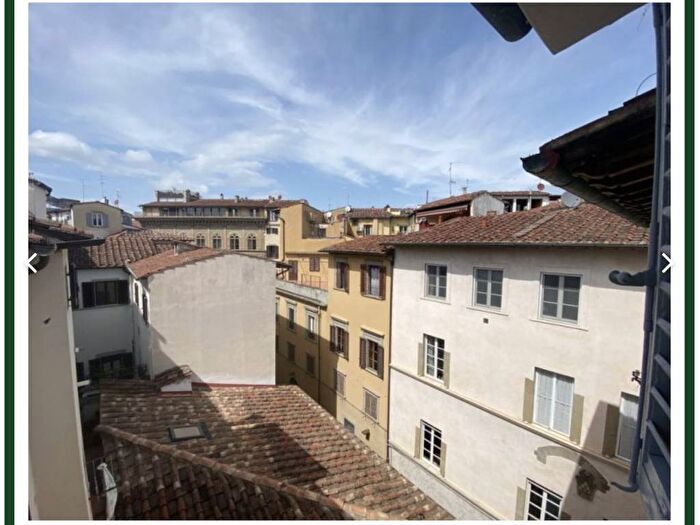 Appartamento trilocale in affitto in Piazza dei Rucellai, Piazza della Repubblica, Firenze