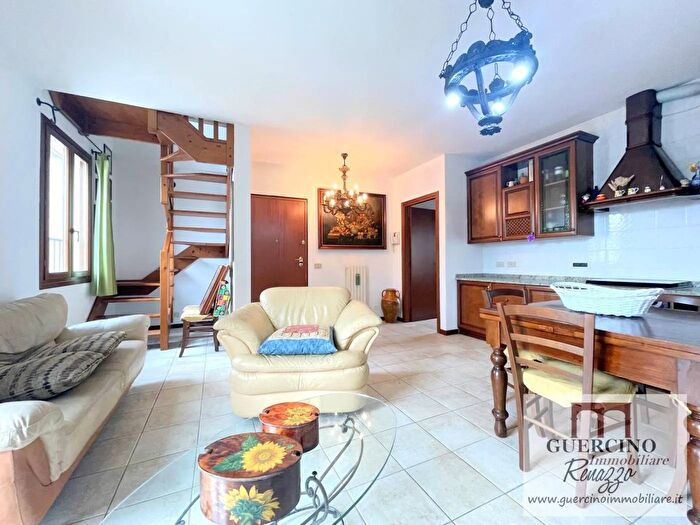 Appartamento con 5 locali in vendita in Via Bianchetti Terre del Reno, Terre del Reno