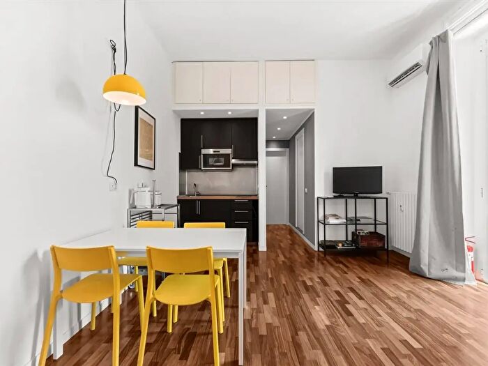 Appartamento bilocale in vendita in Via Giambellino, Milano