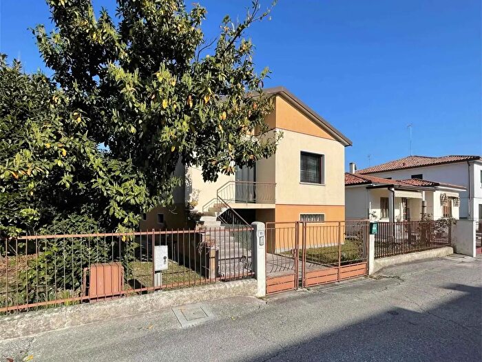 Casa trilocale in vendita in Via Verdi, Portogruaro