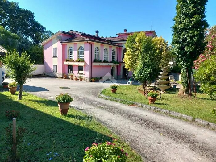 Casa con 5 locali in vendita in Via Scardone, Piedimonte San Germano