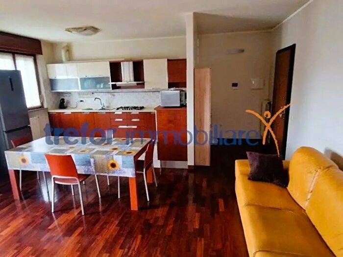 Appartamento bilocale in vendita in Via della Pace a, Carpiano