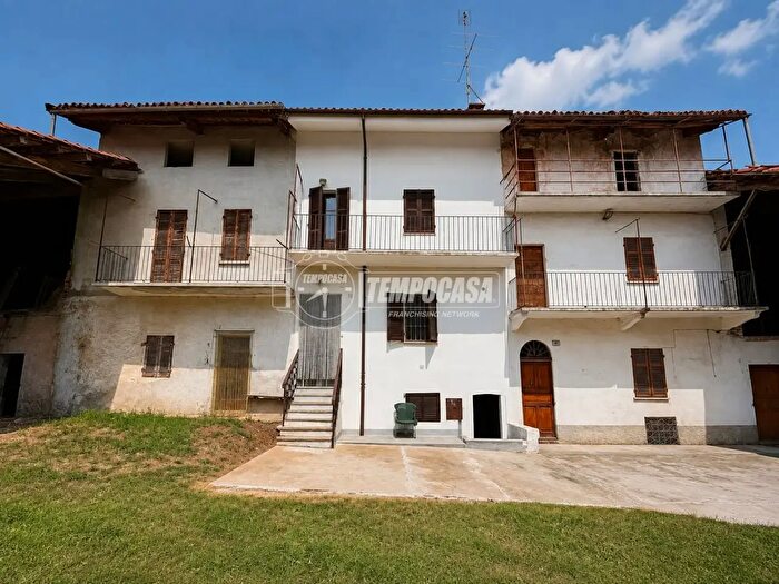 Casa con 5 locali in vendita in Via Francesco Damilano, Trinita'