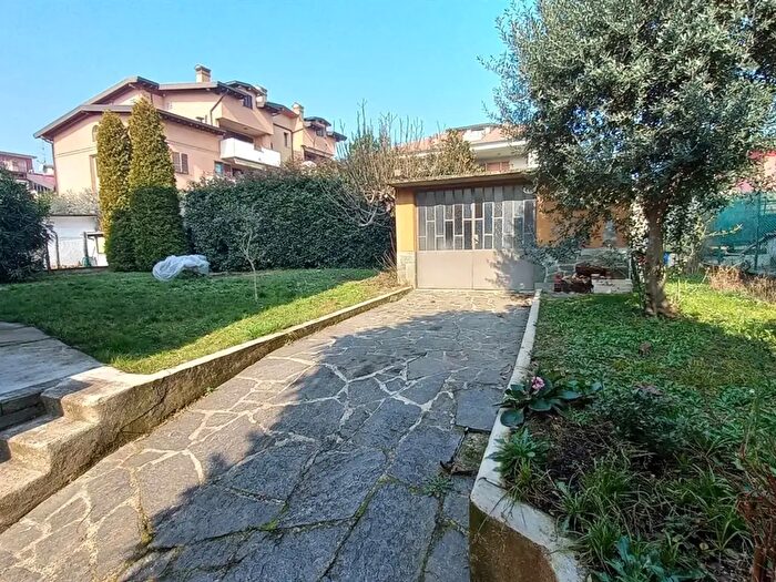 Case in Vendita e in Affitto - 2