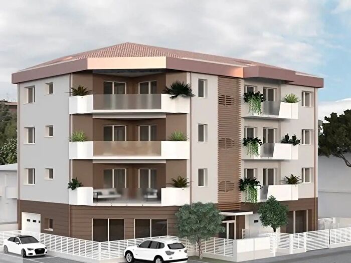 Appartamento con 8 locali in vendita in Forli